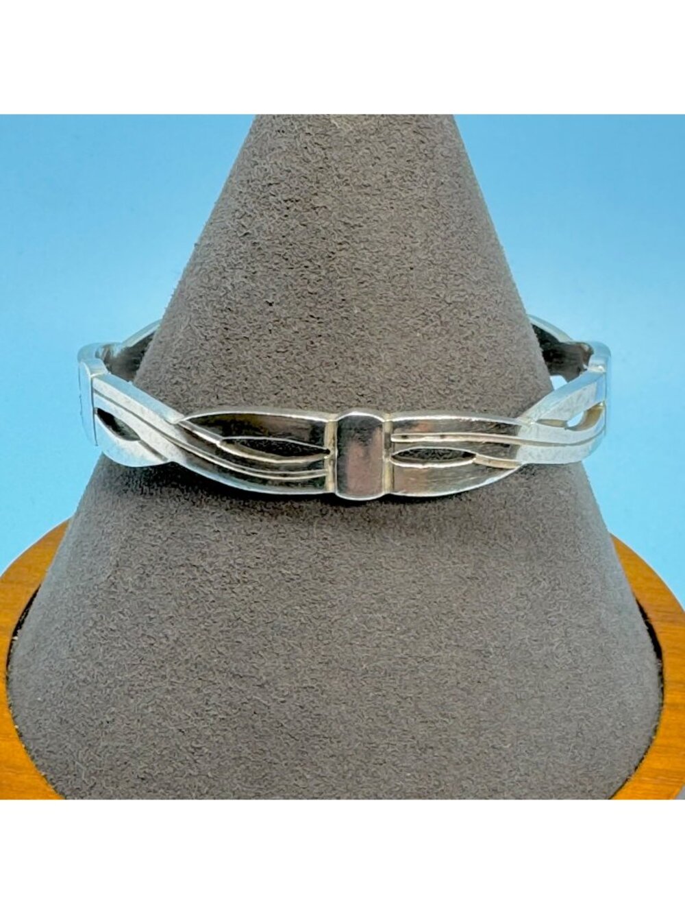 Twist Design Open Cuff Bracelet Sterling Silver 925 Size 2.25'' Diameter